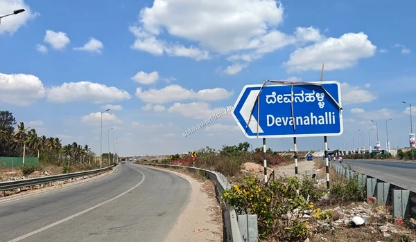 Smooth city commute paths and well-planned traffic flow in the immediate vicinity of the Sobha World City project.