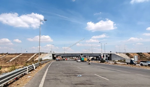Robust highway infrastructure featuring the Kolar underpass, significantly reducing travel time to Sobha World City