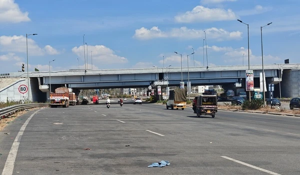 Beautiful highway journey towards Kolar via the newly constructed underpass, highlighting the accessibility of Sobha World City