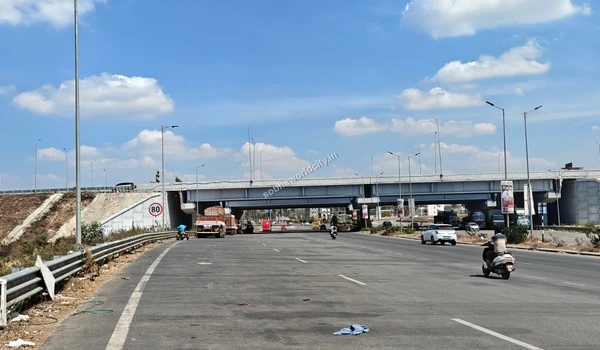 View of the underpass heading towards Kolar while traveling from KR Puram and Hoskote, ensuring smooth connectivity to Sobha World City