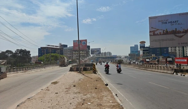 The impressive main approach road at Sobha World City designed to handle peak traffic toward the KR Puram corridor