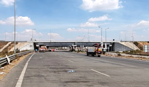 Experiencing a seamless drive from KR Puram through the underpass, reflecting the prime location benefits of Sobha World City
