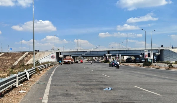 Experience seamless city travel from KR Puram and Hoskote towards Kolar via the underpass, making Sobha World City a highly accessible destination