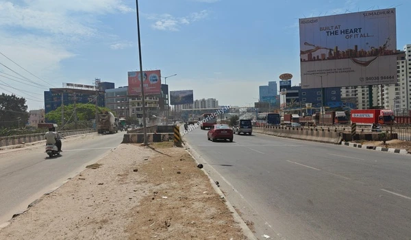 The strategic location of the Sobha World City entrance facilitating quick access to the KR Puram railway station