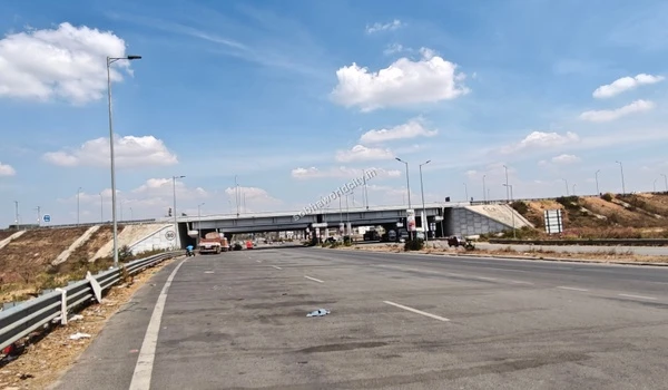 Smooth transit view towards Kolar via the well-maintained underpass, a major highlight for residents of Sobha World City