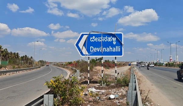 Scenic highway route leading to popular weekend getaway destinations, easily accessible from the prime location of Sobha World City.