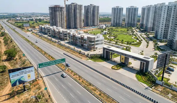 Visual highlighting the impact of the Bengaluru-Chennai Expressway (NE-7) on real estate growth and connectivity in Hoskote.